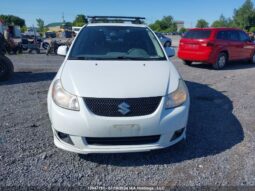 
										2013 Suzuki Sx4 full									
