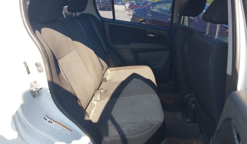 
								2013 Suzuki Sx4 full									