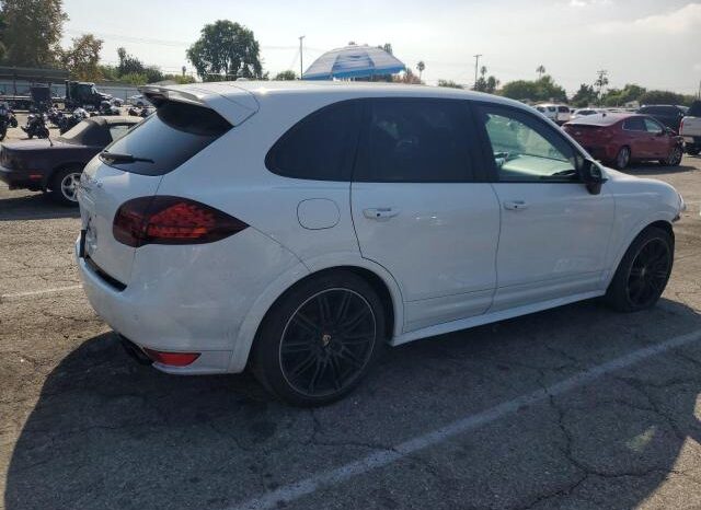 
								2014 Porsche Cayenne full									