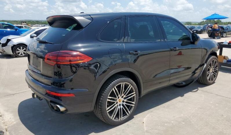 
								2018 Porsche Cayenne full									