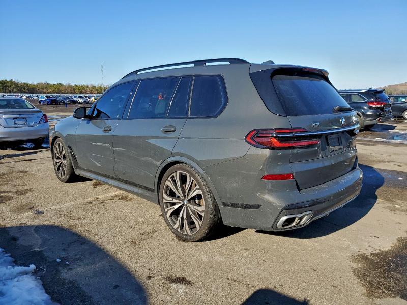 2025 BMW X7