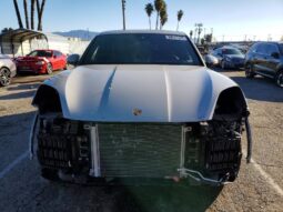 
										2024 Porsche Cayenne full									