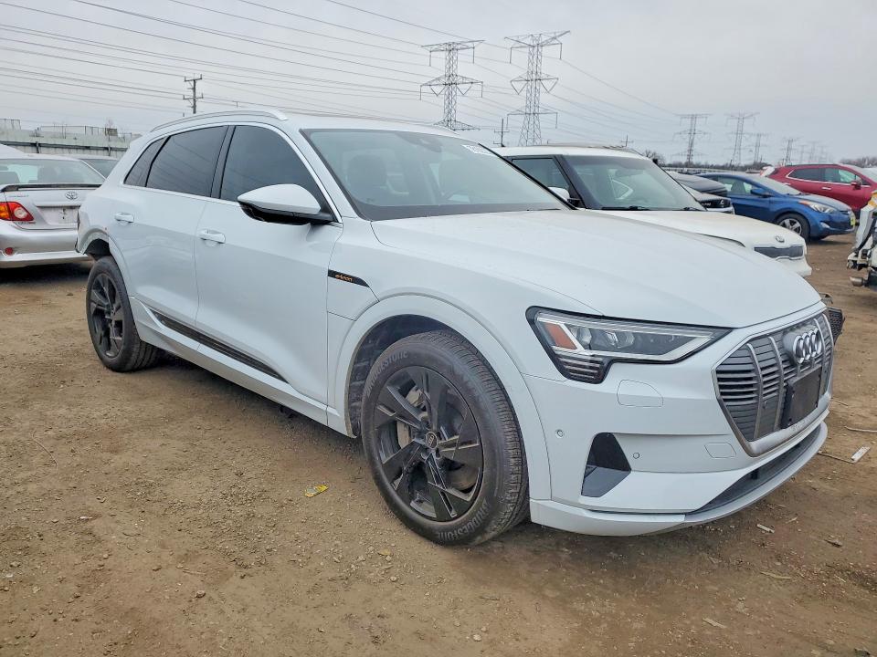 2022 Audi E-tron