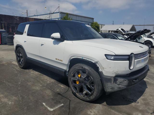 2025 Rivian R1s