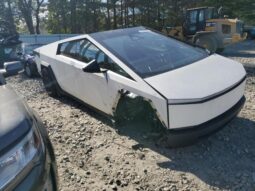 
										2024 Tesla Cybertruck full									