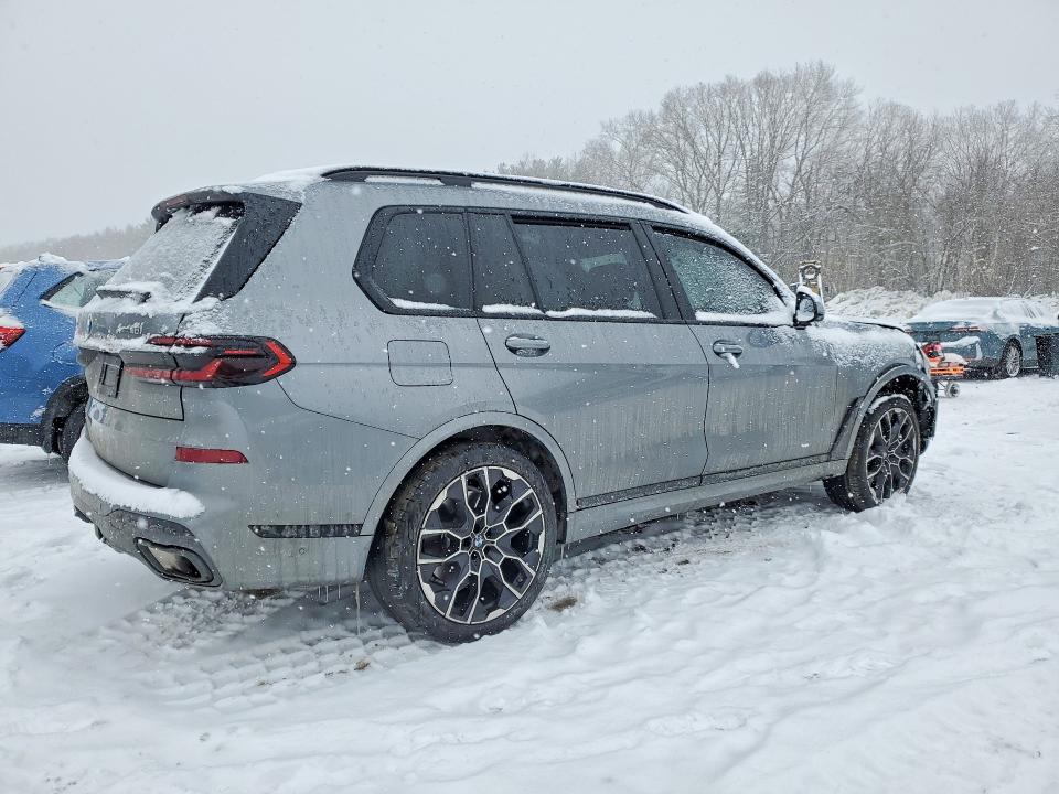 2024 BMW X7