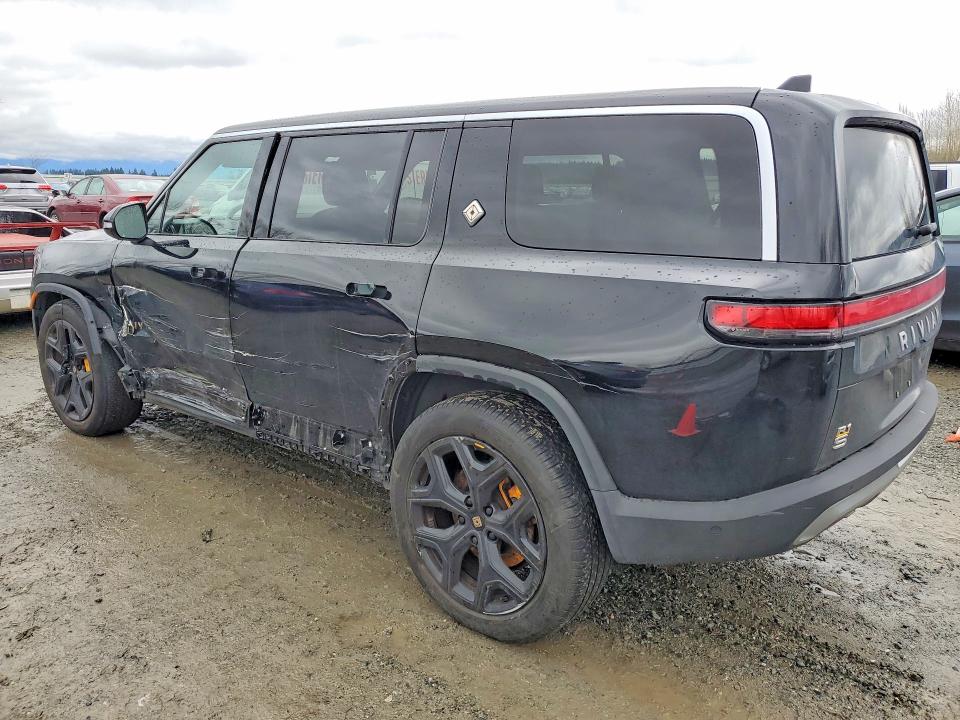 2023 Rivian R1s