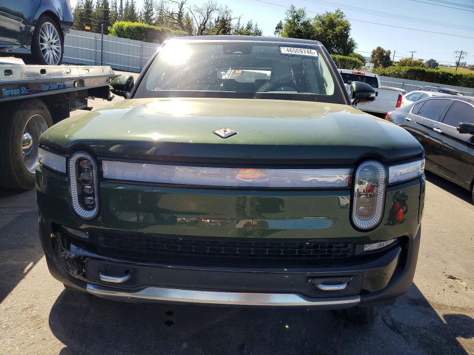 2023 Rivian R1s