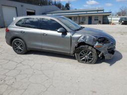 
										2014 Porsche Cayenne full									