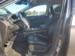 
										2022 Ford Edge sel full									