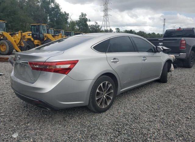 
								2017 Toyota Avalon xle full									