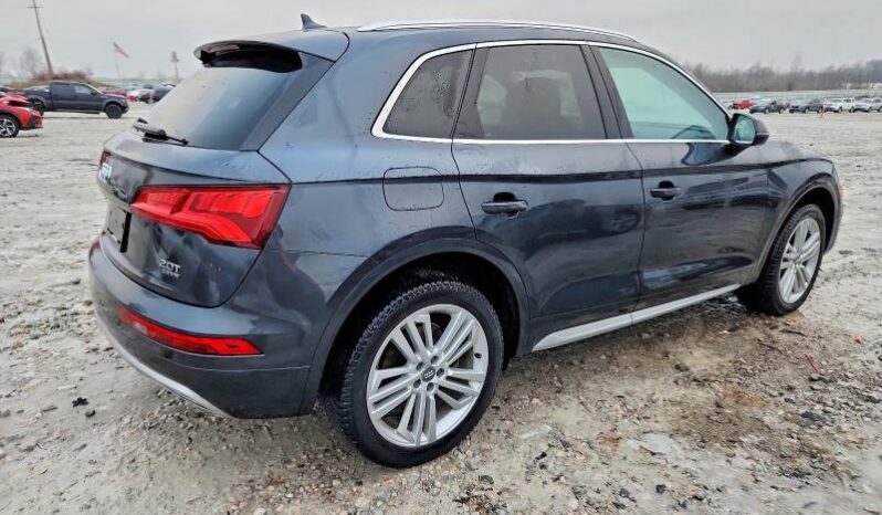 
								2018 Audi Q5 full									