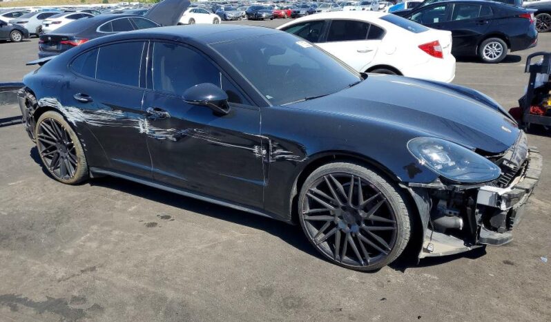 
								2017 Porsche Panamera full									