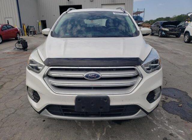 
								2018 Ford Escape tit full									