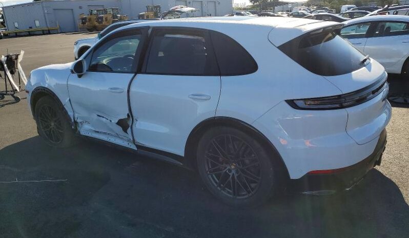 
								2025 Porsche Cayenne full									