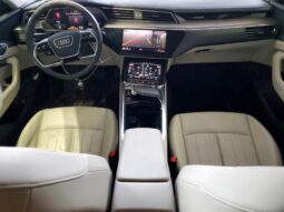 
										2021 Audi E-tron full									