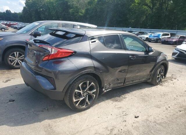 
								2022 Toyota C-hr full									
