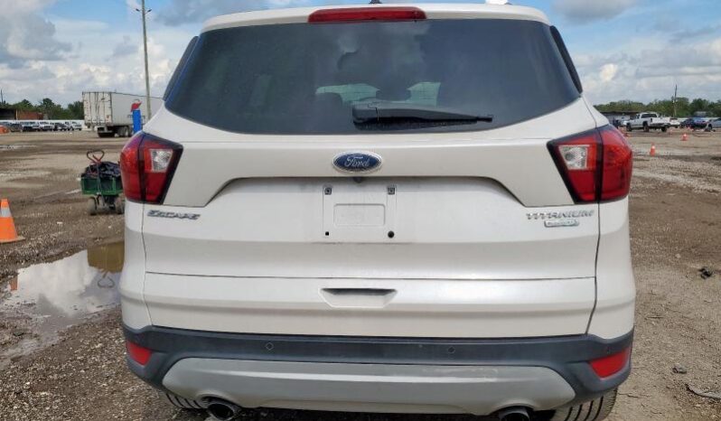 
								2019 Ford Escape tit full									