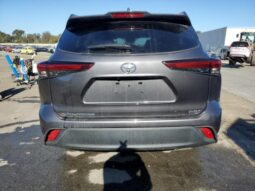 
										2022 Toyota Highlander full									