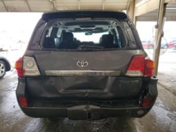 
										2013 Toyota Land cruiser full									