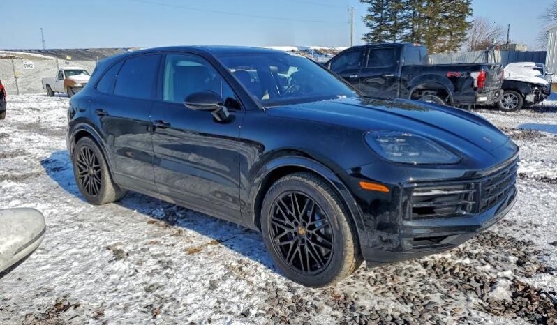 
								2025 Porsche Cayenne full									