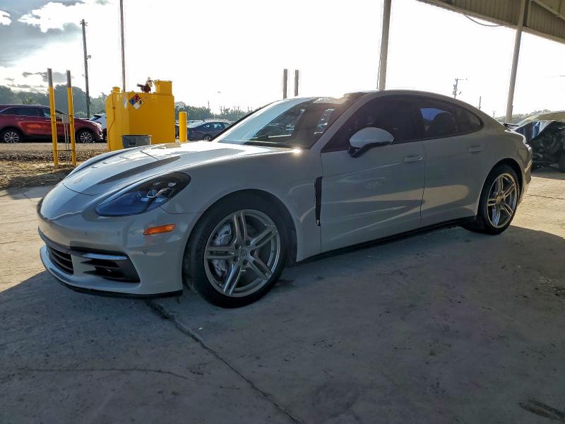 2018 Porsche Panamera