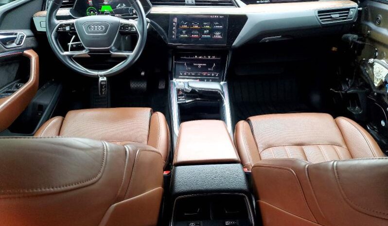 
								2019 Audi E-tron full									