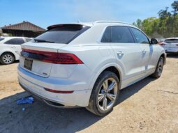 
										2022 Audi Q8 full									