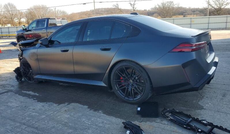 
								2026 BMW M5 full									