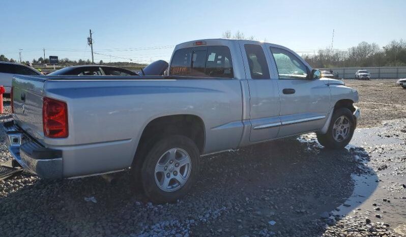 
								2005 Dodge Dakota full									