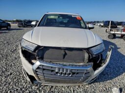 
										2019 Audi Q5 full									
