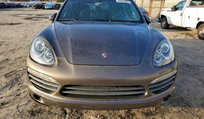 
								2011 Porsche Cayenne full									