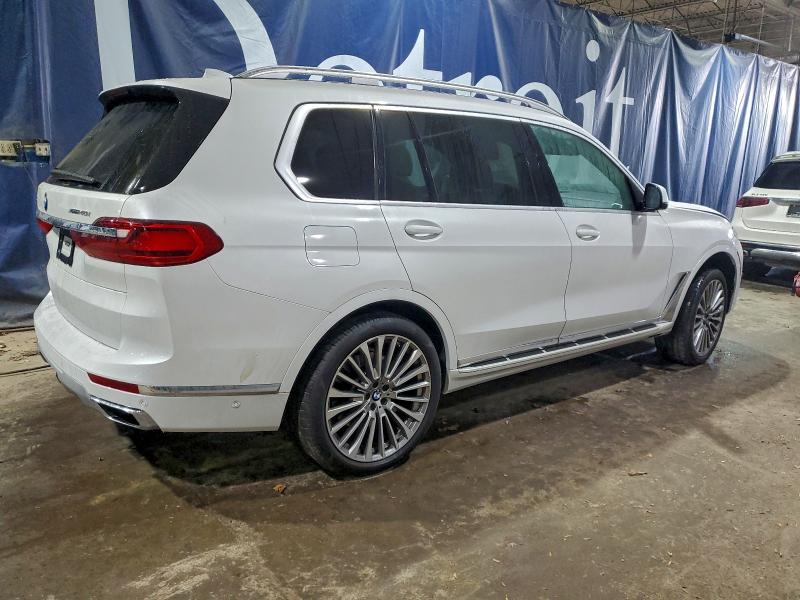 2022 BMW X7