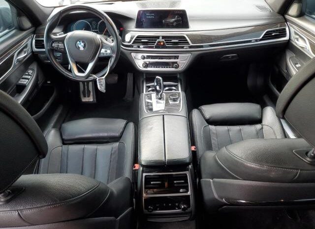 
								2017 BMW 740 i full									