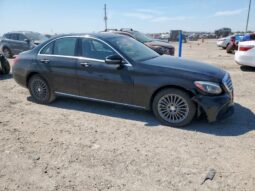 
										2015 Mercedes-benz C 300 4mat full									