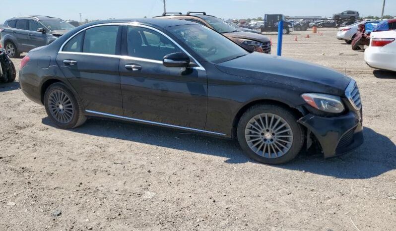 
								2015 Mercedes-benz C 300 4mat full									