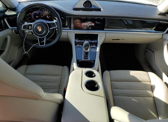 
								2018 Porsche Panamera full									