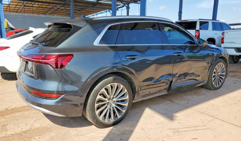 
								2019 Audi E-tron full									