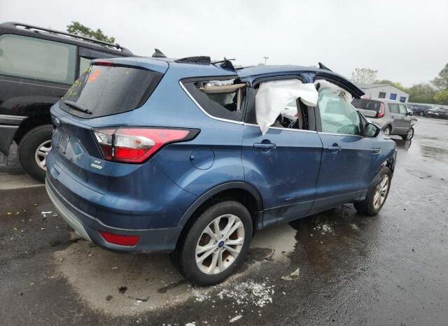 
								2018 Ford Escape se full									