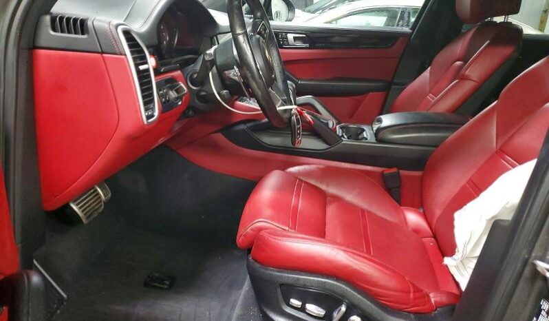 
								2020 Porsche Cayenne full									