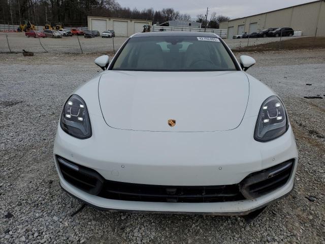 2022 Porsche Panamera