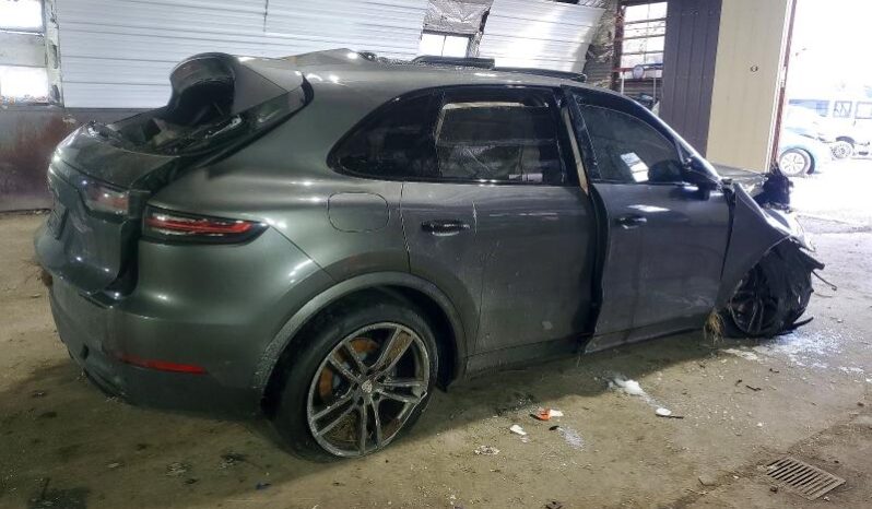 
								2020 Porsche Cayenne full									