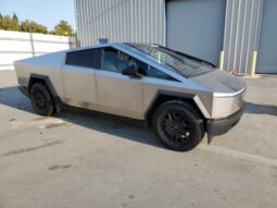 
										2024 Tesla Cybertruck full									