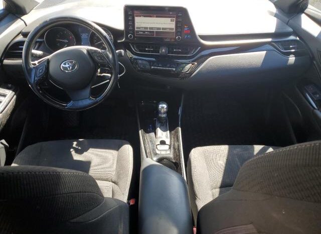 
								2019 Toyota C-hr xle full									