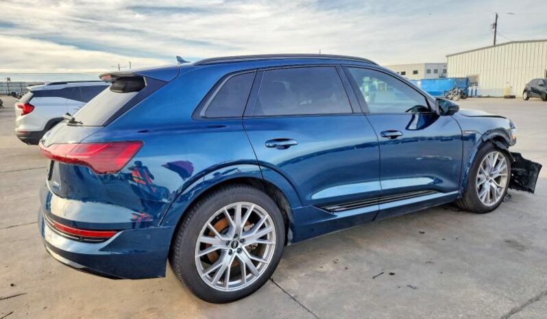 
								2021 Audi E-tron full									