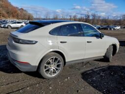 
										2022 Porsche Cayenne full									