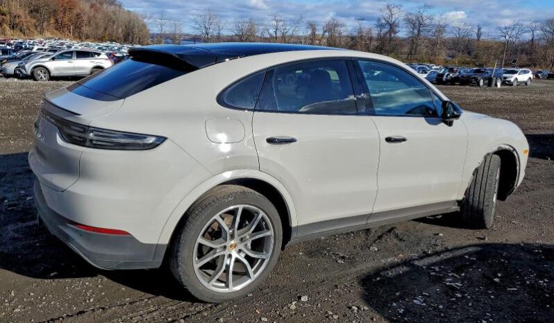 
								2022 Porsche Cayenne full									