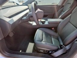 
										2025 Tesla Model 3 full									