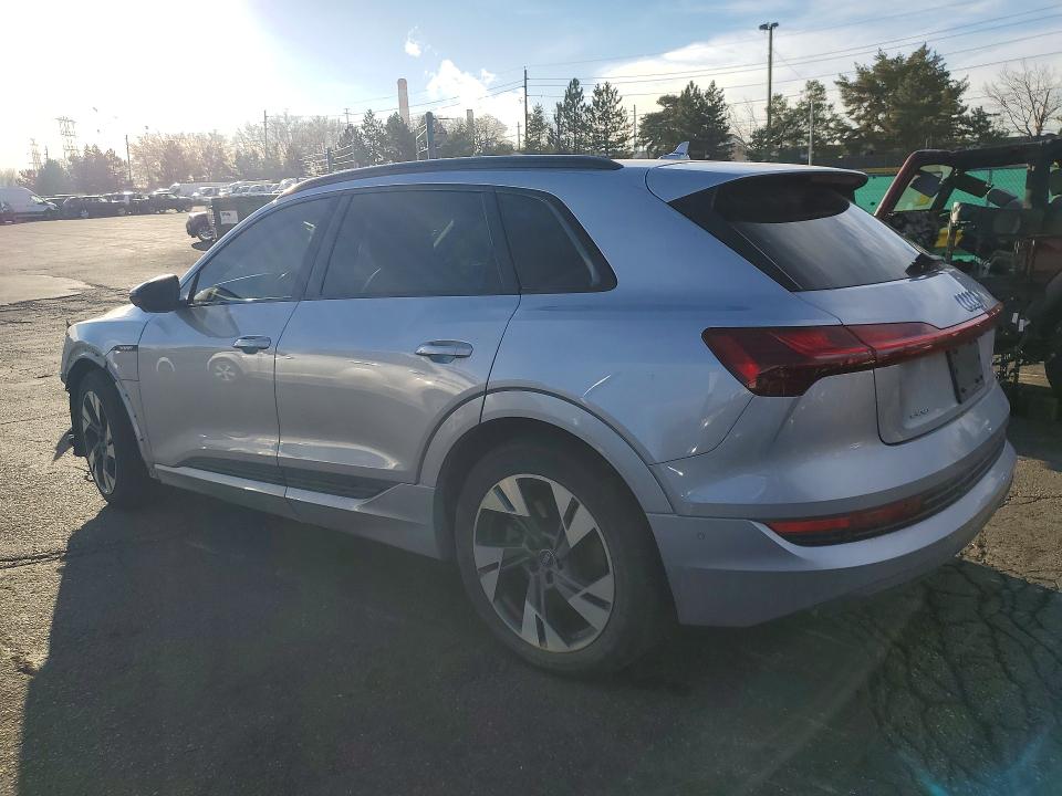 2022 Audi E-tron