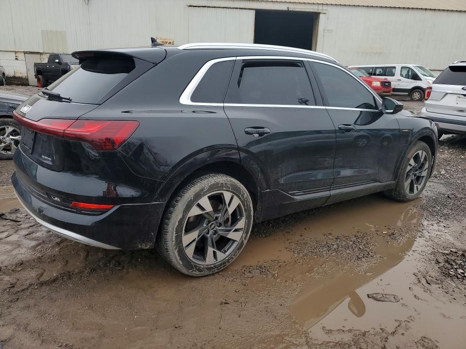 2022 Audi E-tron